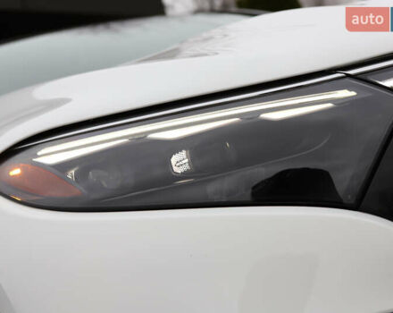 Белый Мерседес EQS SUV, объемом двигателя 0 л и пробегом 32 тыс. км за 56900 $, фото 18 на Automoto.ua