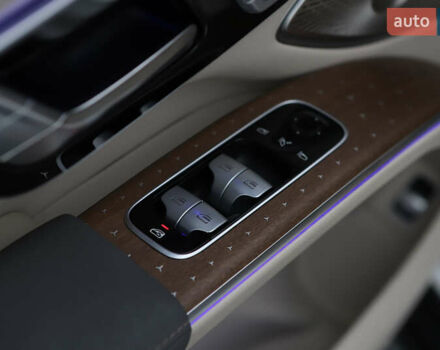 Белый Мерседес EQS SUV, объемом двигателя 0 л и пробегом 32 тыс. км за 56900 $, фото 73 на Automoto.ua