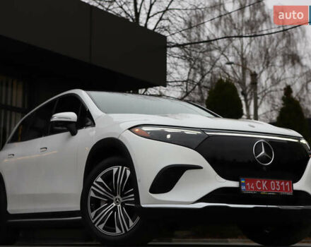 Белый Мерседес EQS SUV, объемом двигателя 0 л и пробегом 32 тыс. км за 56900 $, фото 36 на Automoto.ua