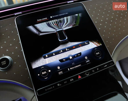 Белый Мерседес EQS SUV, объемом двигателя 0 л и пробегом 32 тыс. км за 56900 $, фото 96 на Automoto.ua