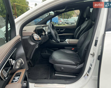 Белый Мерседес EQS SUV, объемом двигателя 0 л и пробегом 43 тыс. км за 60000 $, фото 8 на Automoto.ua