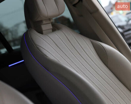 Белый Мерседес EQS SUV, объемом двигателя 0 л и пробегом 32 тыс. км за 56900 $, фото 103 на Automoto.ua