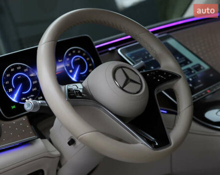 Белый Мерседес EQS SUV, объемом двигателя 0 л и пробегом 32 тыс. км за 56900 $, фото 121 на Automoto.ua