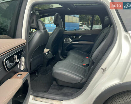 Белый Мерседес EQS SUV, объемом двигателя 0 л и пробегом 43 тыс. км за 60000 $, фото 14 на Automoto.ua