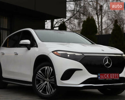 Белый Мерседес EQS SUV, объемом двигателя 0 л и пробегом 32 тыс. км за 56900 $, фото 9 на Automoto.ua