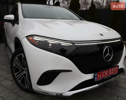 Белый Мерседес EQS SUV, объемом двигателя 0 л и пробегом 32 тыс. км за 56900 $, фото 44 на Automoto.ua