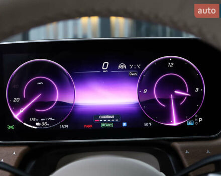 Белый Мерседес EQS SUV, объемом двигателя 0 л и пробегом 32 тыс. км за 56900 $, фото 91 на Automoto.ua