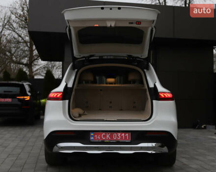 Белый Мерседес EQS SUV, объемом двигателя 0 л и пробегом 32 тыс. км за 56900 $, фото 55 на Automoto.ua