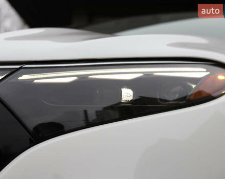 Белый Мерседес EQS SUV, объемом двигателя 0 л и пробегом 32 тыс. км за 56900 $, фото 40 на Automoto.ua