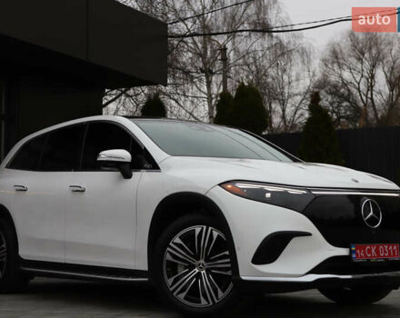 Белый Мерседес EQS SUV, объемом двигателя 0 л и пробегом 32 тыс. км за 56900 $, фото 10 на Automoto.ua