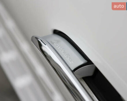 Белый Мерседес EQS SUV, объемом двигателя 0 л и пробегом 32 тыс. км за 56900 $, фото 48 на Automoto.ua