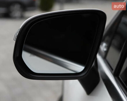 Белый Мерседес EQS SUV, объемом двигателя 0 л и пробегом 32 тыс. км за 56900 $, фото 37 на Automoto.ua