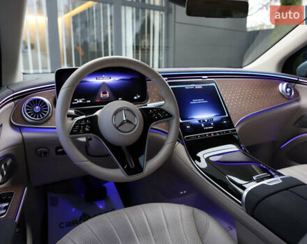 Белый Мерседес EQS SUV, объемом двигателя 0 л и пробегом 32 тыс. км за 56900 $, фото 114 на Automoto.ua