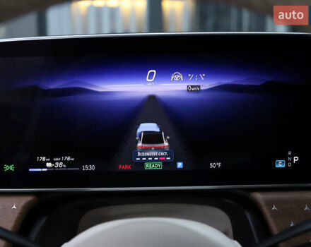 Белый Мерседес EQS SUV, объемом двигателя 0 л и пробегом 32 тыс. км за 56900 $, фото 92 на Automoto.ua