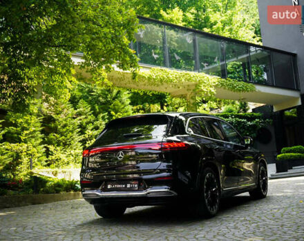 Черный Мерседес EQS SUV, объемом двигателя 0 л и пробегом 25 тыс. км за 87800 $, фото 2 на Automoto.ua