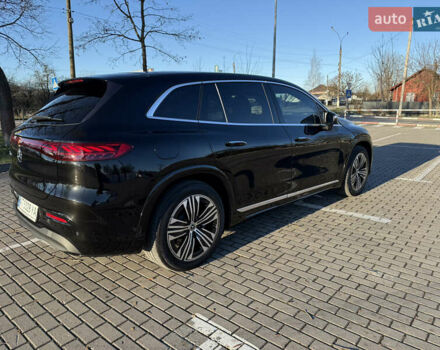 Черный Мерседес EQS SUV, объемом двигателя 0 л и пробегом 49 тыс. км за 55000 $, фото 4 на Automoto.ua