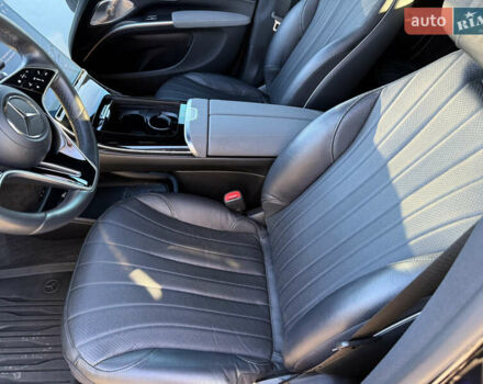 Черный Мерседес EQS SUV, объемом двигателя 0 л и пробегом 49 тыс. км за 55000 $, фото 20 на Automoto.ua