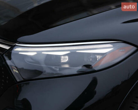 Чорний Мерседес EQS SUV, об'ємом двигуна 0 л та пробігом 72 тис. км за 66000 $, фото 10 на Automoto.ua