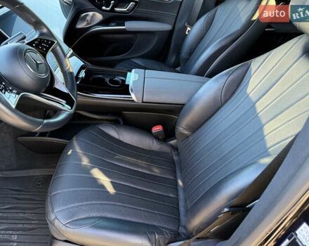 Черный Мерседес EQS SUV, объемом двигателя 0 л и пробегом 49 тыс. км за 55000 $, фото 19 на Automoto.ua