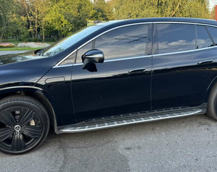 Черный Мерседес EQS SUV, объемом двигателя 0 л и пробегом 60 тыс. км за 57000 $, фото 4 на Automoto.ua