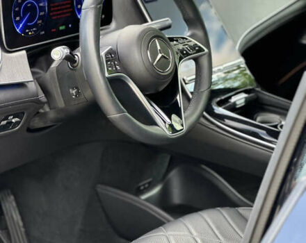 Черный Мерседес EQS SUV, объемом двигателя 0 л и пробегом 33 тыс. км за 70900 $, фото 10 на Automoto.ua