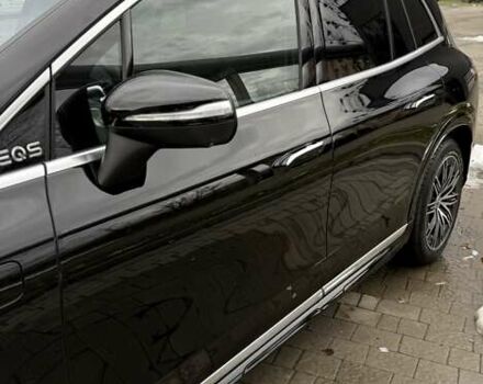 Черный Мерседес EQS SUV, объемом двигателя 0 л и пробегом 30 тыс. км за 68000 $, фото 2 на Automoto.ua