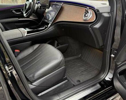 Черный Мерседес EQS SUV, объемом двигателя 0 л и пробегом 30 тыс. км за 68000 $, фото 22 на Automoto.ua