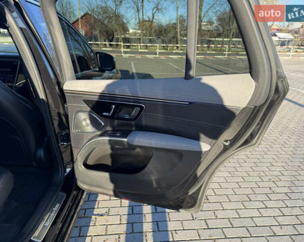 Черный Мерседес EQS SUV, объемом двигателя 0 л и пробегом 49 тыс. км за 55000 $, фото 16 на Automoto.ua
