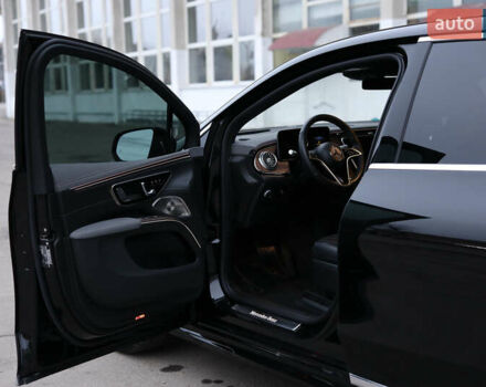 Чорний Мерседес EQS SUV, об'ємом двигуна 0 л та пробігом 72 тис. км за 66000 $, фото 13 на Automoto.ua