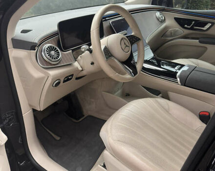 Чорний Мерседес EQS SUV, об'ємом двигуна 0 л та пробігом 63 тис. км за 60000 $, фото 12 на Automoto.ua