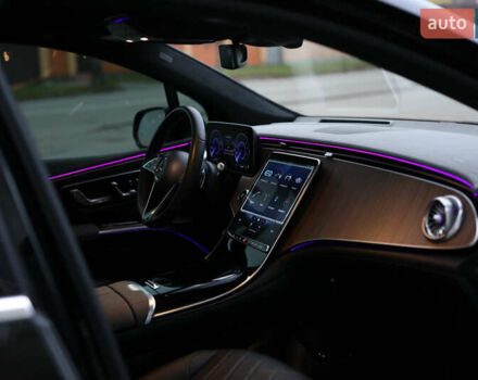 Чорний Мерседес EQS SUV, об'ємом двигуна 0 л та пробігом 72 тис. км за 66000 $, фото 30 на Automoto.ua