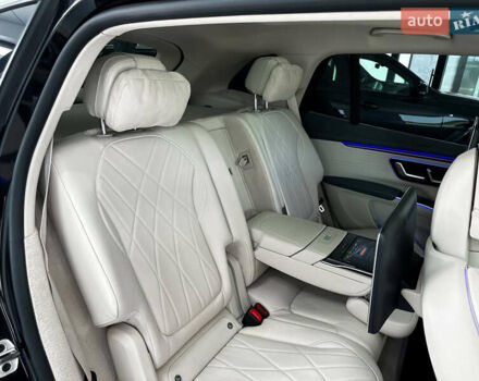 Черный Мерседес EQS SUV, объемом двигателя 0 л и пробегом 25 тыс. км за 87800 $, фото 52 на Automoto.ua