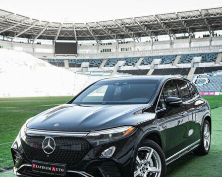 Черный Мерседес EQS SUV, объемом двигателя 0 л и пробегом 3 тыс. км за 83900 $, фото 61 на Automoto.ua