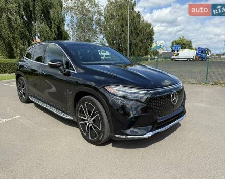 Черный Мерседес EQS SUV, объемом двигателя 0 л и пробегом 35 тыс. км за 60999 $, фото 1 на Automoto.ua