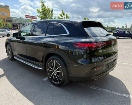 Черный Мерседес EQS SUV, объемом двигателя 0 л и пробегом 35 тыс. км за 60999 $, фото 4 на Automoto.ua
