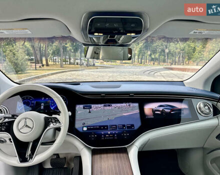 Черный Мерседес EQS SUV, объемом двигателя 0 л и пробегом 16 тыс. км за 83000 $, фото 16 на Automoto.ua