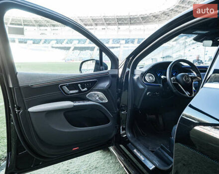 Черный Мерседес EQS SUV, объемом двигателя 0 л и пробегом 3 тыс. км за 83900 $, фото 28 на Automoto.ua