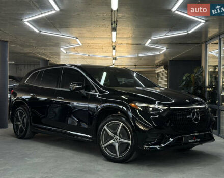 Черный Мерседес EQS SUV, объемом двигателя 0 л и пробегом 33 тыс. км за 69900 $, фото 1 на Automoto.ua