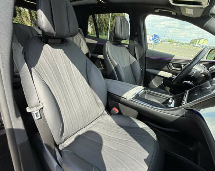 Черный Мерседес EQS SUV, объемом двигателя 0 л и пробегом 35 тыс. км за 60999 $, фото 24 на Automoto.ua