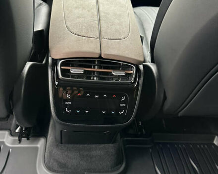 Чорний Мерседес EQS SUV, об'ємом двигуна 0 л та пробігом 2 тис. км за 75000 $, фото 33 на Automoto.ua