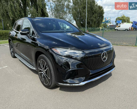 Черный Мерседес EQS SUV, объемом двигателя 0 л и пробегом 35 тыс. км за 61999 $, фото 1 на Automoto.ua