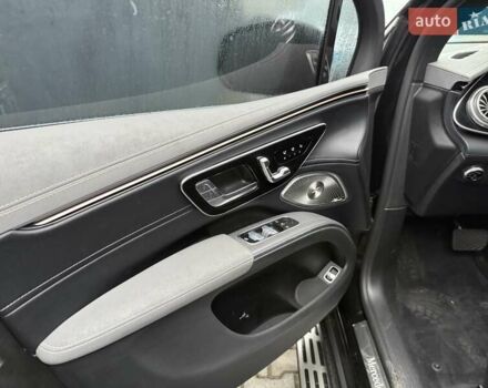 Чорний Мерседес EQS SUV, об'ємом двигуна 0 л та пробігом 29 тис. км за 58000 $, фото 11 на Automoto.ua