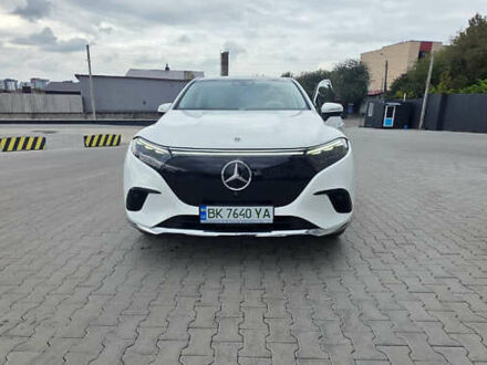 Мерседес EQS SUV 2023 в Ровно на Automoto.ua Мерседес EQS SUV, объемом двигателя 0 л и пробегом 27 тыс. км за 54900 $, фото 1 на Automoto.ua