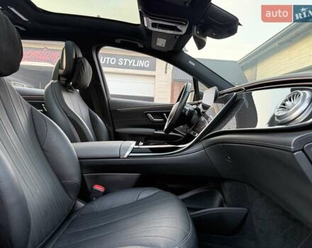 Сірий Мерседес EQS SUV, об'ємом двигуна 0 л та пробігом 27 тис. км за 58900 $, фото 22 на Automoto.ua