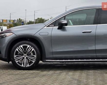 Серый Мерседес EQS SUV, объемом двигателя 0 л и пробегом 42 тыс. км за 59999 $, фото 7 на Automoto.ua