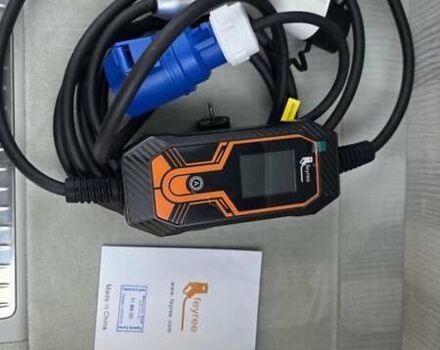 Серый Мерседес EQS SUV, объемом двигателя 0 л и пробегом 42 тыс. км за 59999 $, фото 71 на Automoto.ua