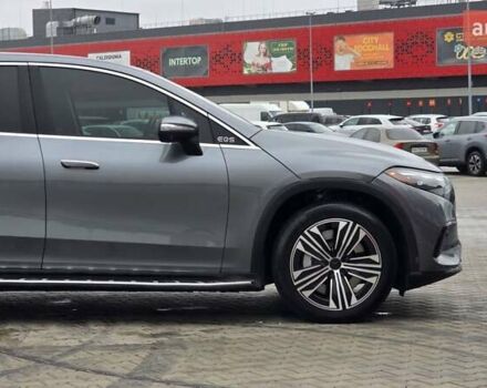 Серый Мерседес EQS SUV, объемом двигателя 0 л и пробегом 42 тыс. км за 59999 $, фото 16 на Automoto.ua