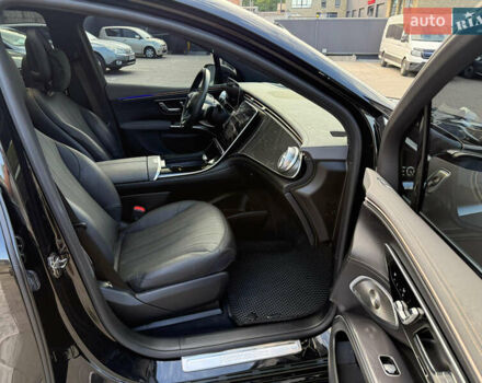 Серый Мерседес EQS SUV, объемом двигателя 0 л и пробегом 61 тыс. км за 59000 $, фото 24 на Automoto.ua