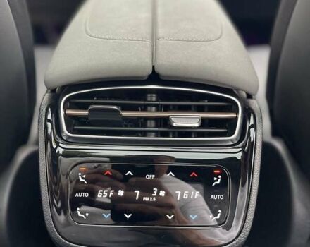 Серый Мерседес EQS SUV, объемом двигателя 0 л и пробегом 45 тыс. км за 67900 $, фото 28 на Automoto.ua