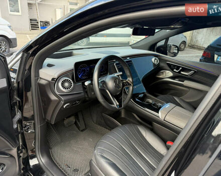 Серый Мерседес EQS SUV, объемом двигателя 0 л и пробегом 61 тыс. км за 59000 $, фото 12 на Automoto.ua